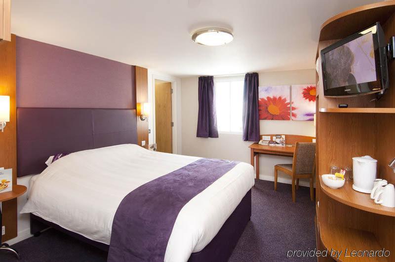 Premier Inn Tewkesbury Exteriör bild